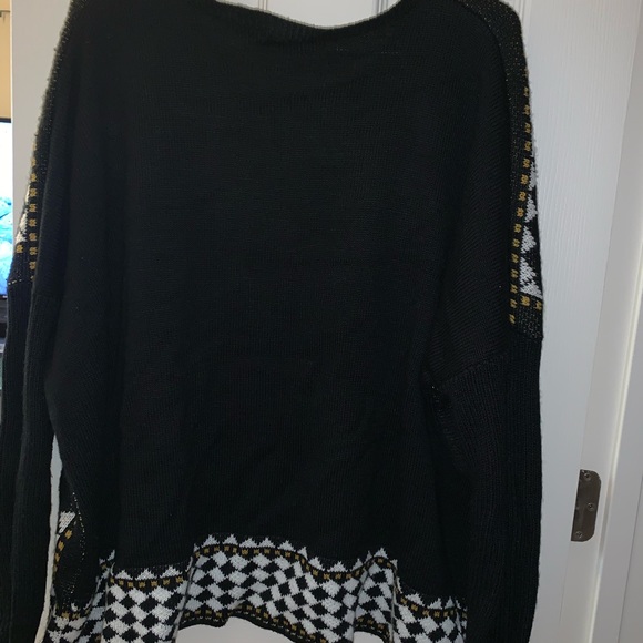 Sweater - Picture 2 of 5